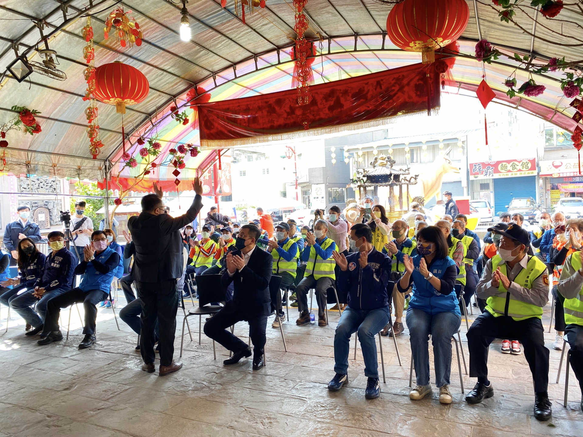 2021拚治安過好年 PG聯手捐反光背心加持助攻!